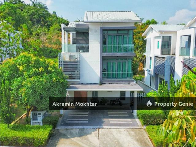 Freehold & End Lot | 3 Storey Bungalow Astonia l, Sejati Residence, Cyberjaya