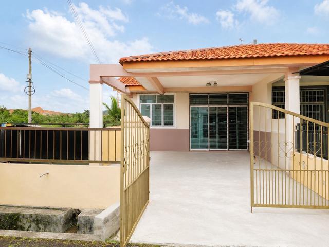 FREEHOLD ENDLOT Single Storey Taman Indah Sek 1 Bukit Baru MLK