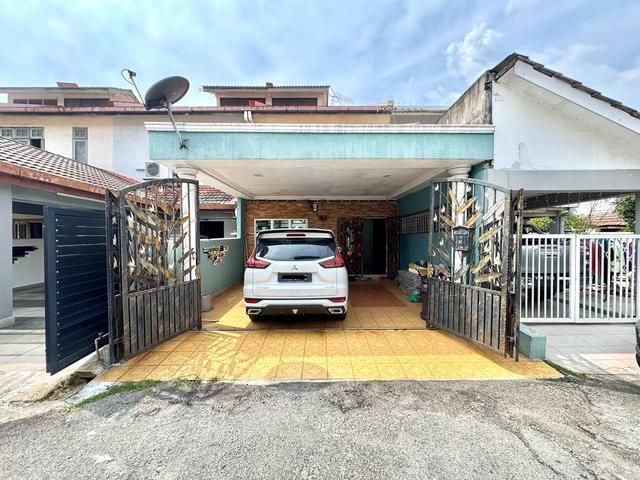 Freehold Extended Double Storey Terrace Taman Klang Utama Klang