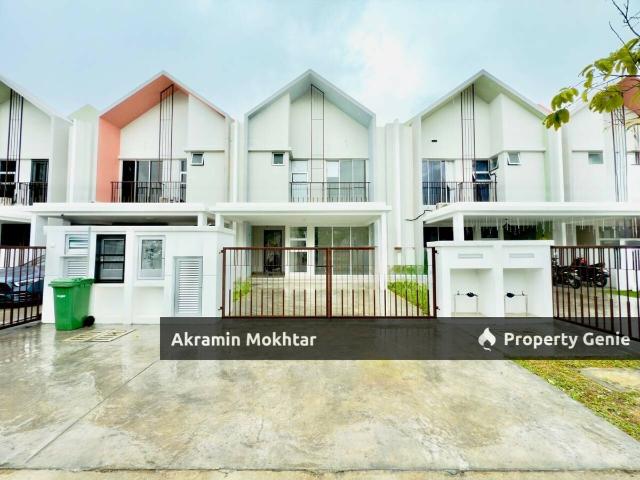 Freehold & Facing Open | 2 Storey Superlink Terrace Frischia Serene Heights, Bangi Kajang Selangor