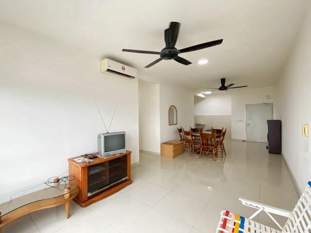 Freehold Facing Open Full Furnish Savanna Executive Suite Southville