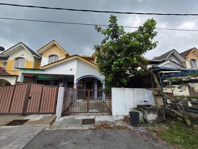 Freehold full loan 2 storey Bukit Puchong 2 ForFreehold full loan 2 st