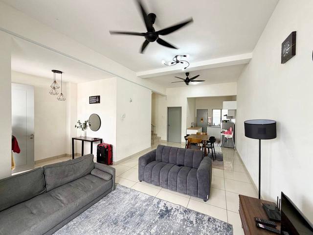 FREEHOLD FULLY FURNISH Double Storey Terrace Taman Jenderam Idaman