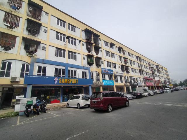 Freehold Furnished Shop Apartment Hentian Kajang for investment