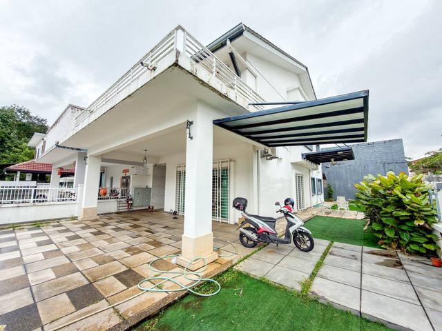 Freehold Gated Guarded Semi D Double Storey Taman Saujana Emas Kajang