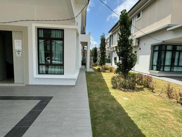 Freehold Gated Guarded Single Storey Semi D nr Jasin Tol Melaka