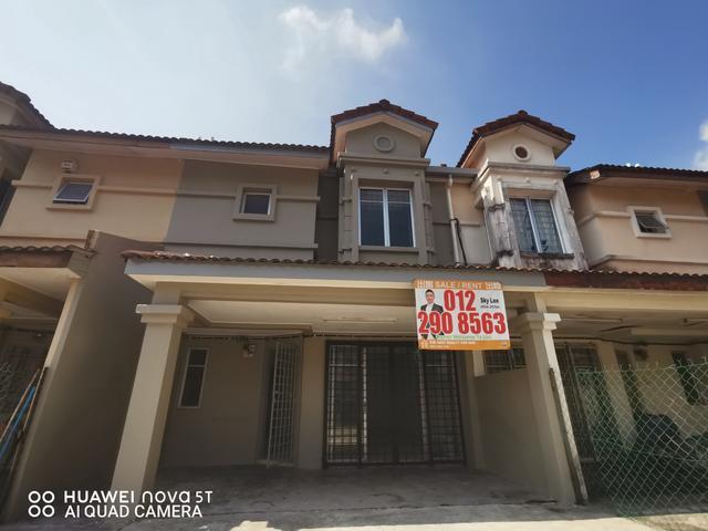 FREEHOLD GGUARDED Tmn Putra Prima 20x70 House Puchong