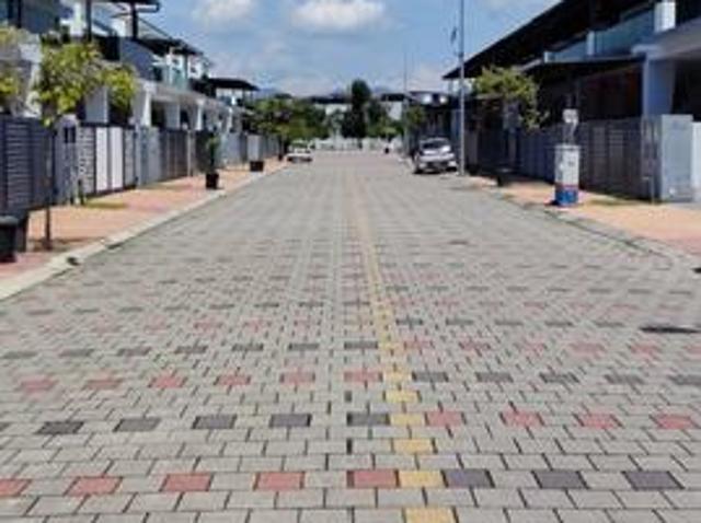 FREEHOLD Guarded Double Storey Terrace for Sale in Tasek Ipoh Perak