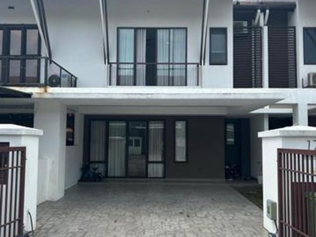 FREEHOLD GUARDED 24x70 Double Storey House Serene Heights Bangi Ukm