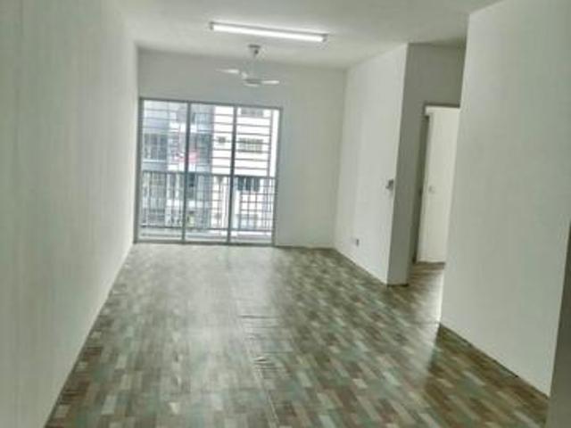 FREEHOLD HIGH DEMAND AREA Pangsapuri DKristal Semenyih FOR SALE