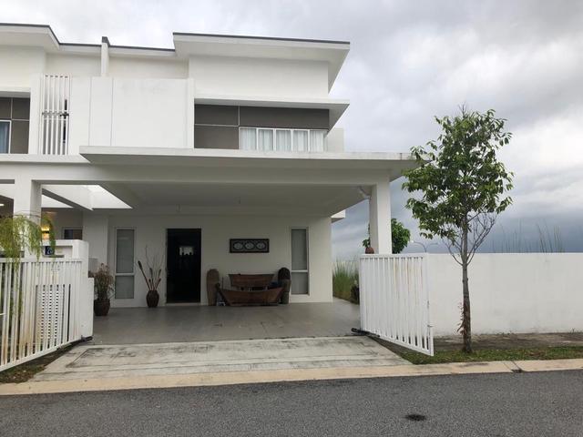 FREEHOLD HUGE CORNER LOT DOUBLE STOREY Ara Sendayan Seremban