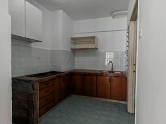 Freehold In KL Town 912 sqft 13th Floor Gurney Heights 5 Min To KLCC