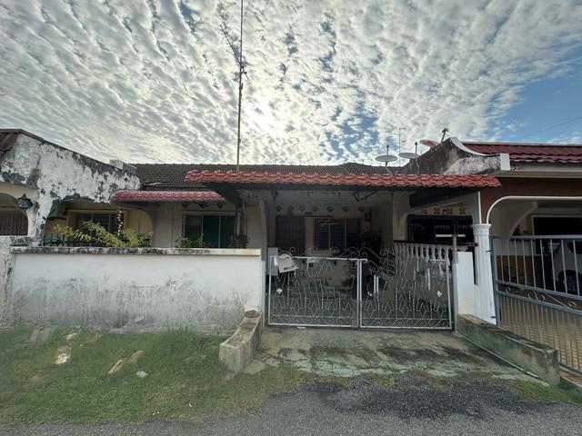 FREEHOLD Kampung Lapan 1 Storey House Kota Laksamana Melaka Town Area