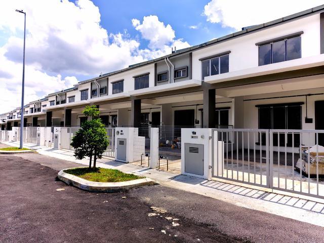 Freehold Kota Warisan Dengkil Double Storey Serenia City Completed