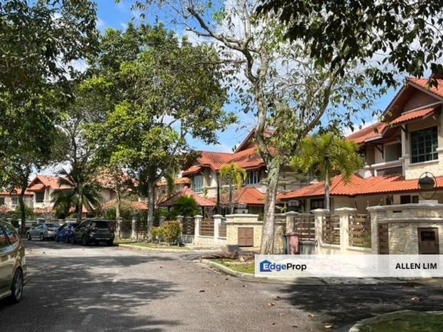 Freehold Lakeview Double Storey Bungalow with Big Land @ Putrajaya