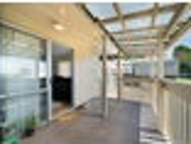 Freehold Living Perfect First Home or Investment