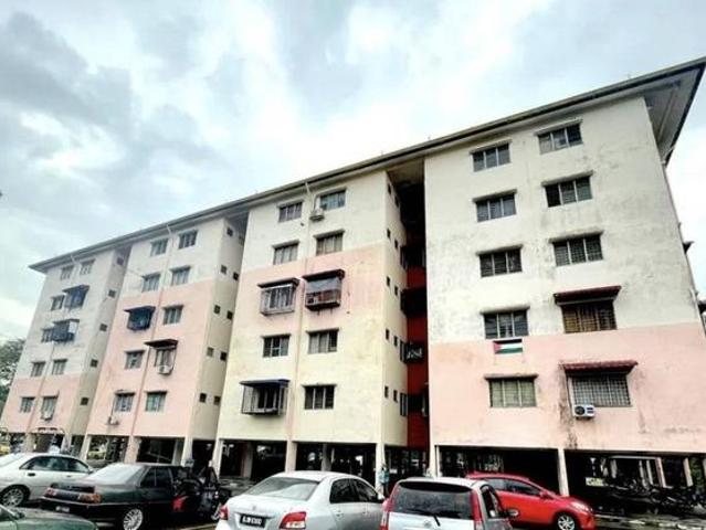 FREEHOLD Low Cost Flat Desa Mewah Semenyih Selangor