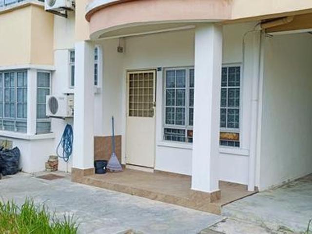 Freehold Malim Apartment Ground Floor Corner Unit For Sale