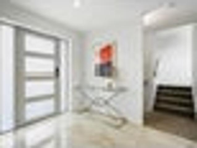FREEHOLD MODERN FAMILY LIVING WITH SPACE, VIEWS