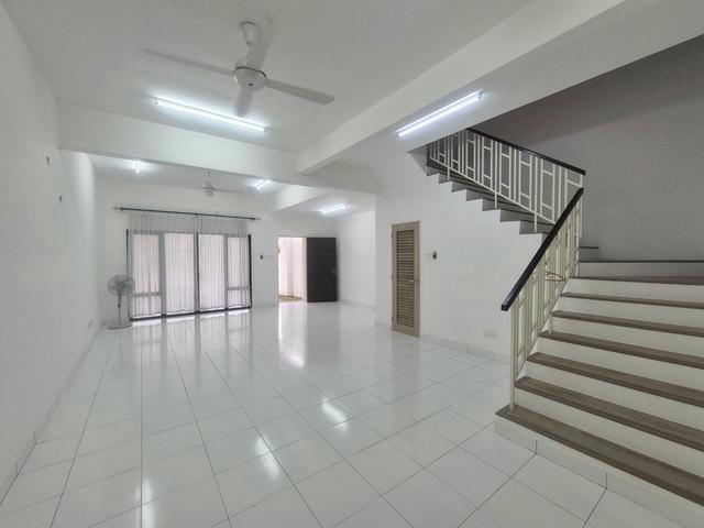 FREEHOLD NICE Double Storey House Dahlia Serene Heights Bangi