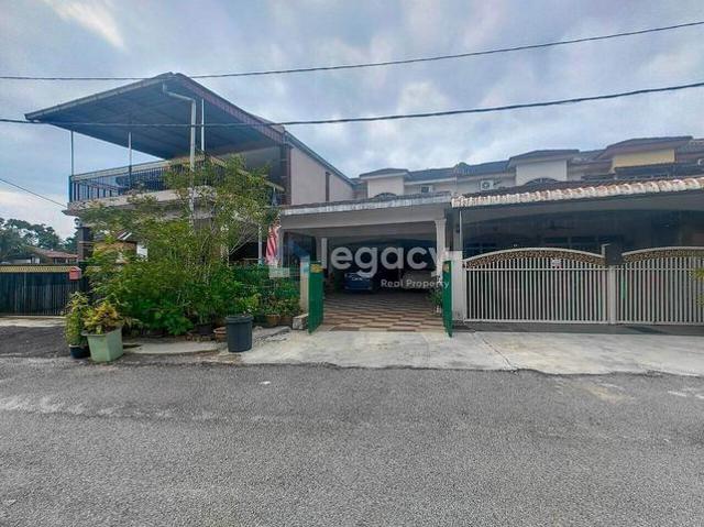 Freehold Non Bumi Menghadap Kawasan Lapang Taman Cahaya