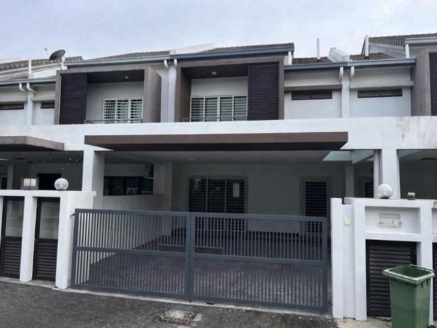 FREEHOLD Nonbumi 2sty terrace 2163sf at Delfina NILAI IMPIAN