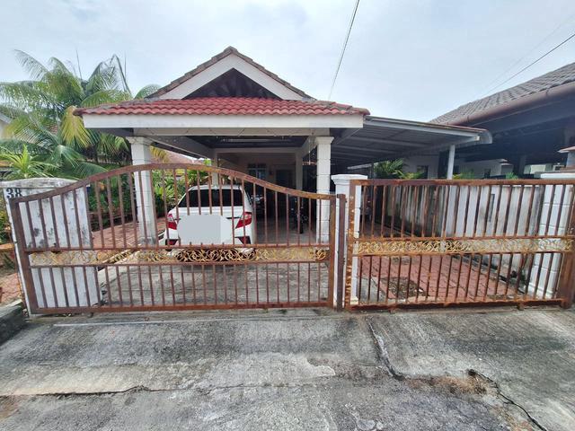 Freehold Open SemiD 1 Tingkat RENOVATION Bagan Lalang Sepang