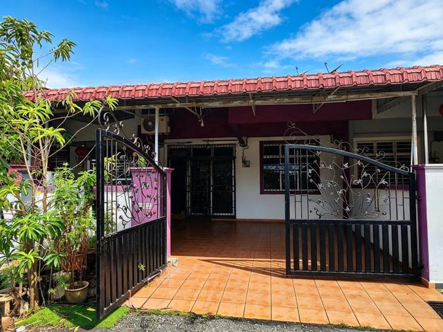 FREEHOLD OPEN Single Storey Terrace Dataran Segar Lukut FOR SALE