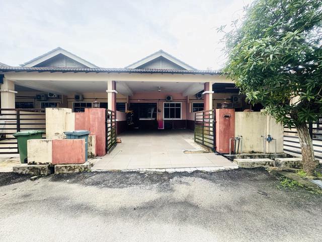 Freehold Open Title Saiz Besar Teres Setingkat Sungai Soi Damai