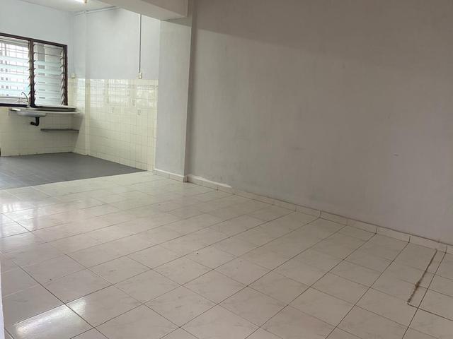 Freehold Pangsapuri Laksamana Cheng Hoe Block B