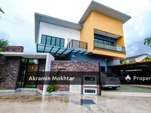 Freehold, Partially Furnished, Modern Design Spacious & Full Renovated | 3 Storey Bungalow, Taman Sri Hijau, Rawang