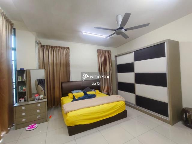 FREEHOLD Partially Furnished Condo in IPOH for SALE Located between Bandar Seri Botani and Lapangan Perdana, Ipoh. 3 Rooms 2 Baths 1 Car Park Viewing appt, call/WA: 016 522 8