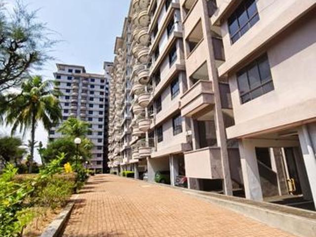 Freehold penthouse at Selat Horizon Condominium Klebang Melaka