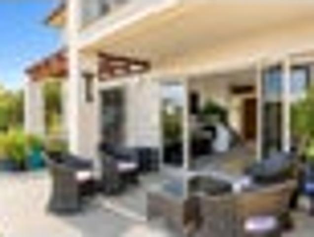 Freehold, Private & Quiet!
