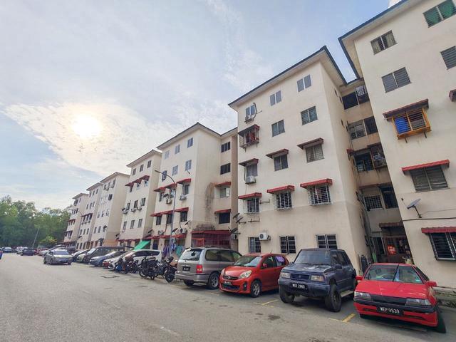 FREEHOLD Puchong Utama Court 1 Level 1 3 Bedroom