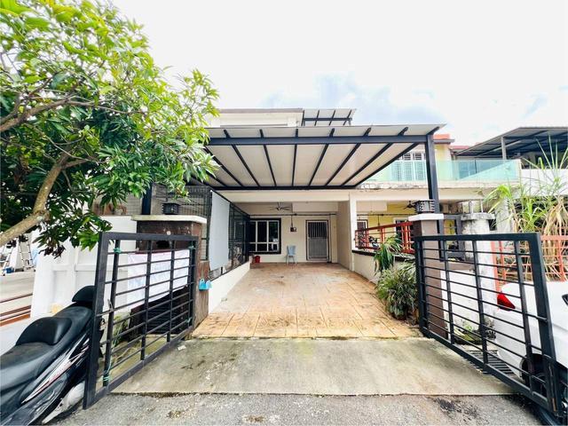 FREEHOLD RENOVATED 2100 sqft 2 Storey Tmn Pelangi Semenyih 2
