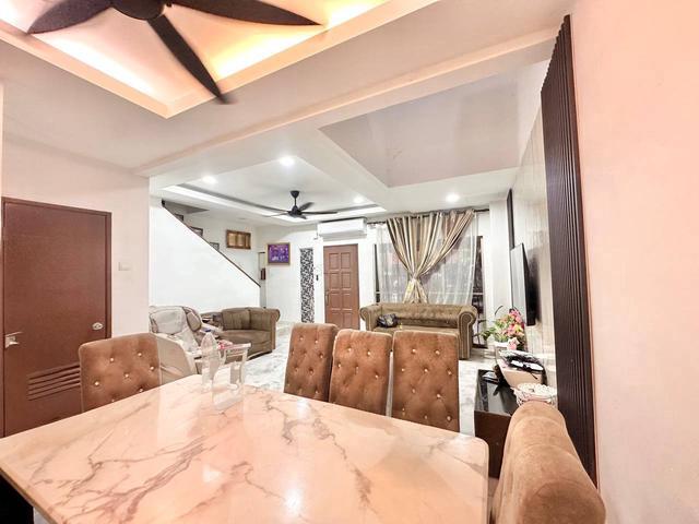 FREEHOLD RENOVATED Double Storey Taman Pinggiran USJ 3 Subang Jaya