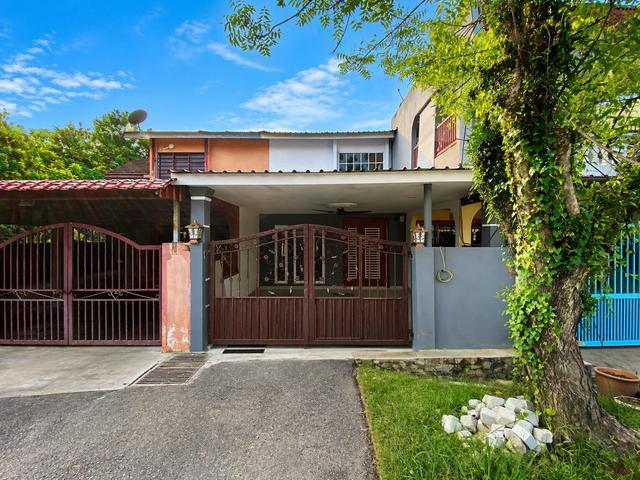 FREEHOLD RENOVATED Double Storey Terrace Taman Bukit Rawang Jaya