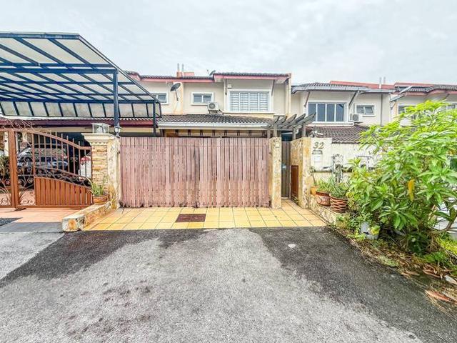 FREEHOLD RENOVATED Double Storey Terrace Taman Prima Saujana Kajang