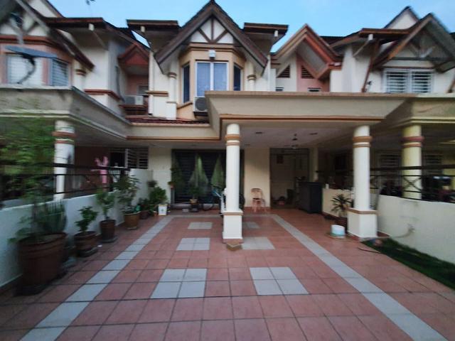 FREEHOLD RENOVATED EXTENDED Double Storey Taman Bukit Subang Shah Alam