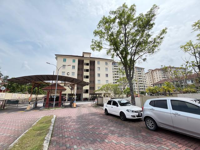 FREEHOLD RENOVATED Nilam Puri Condominium Bandar Bukit Puchong