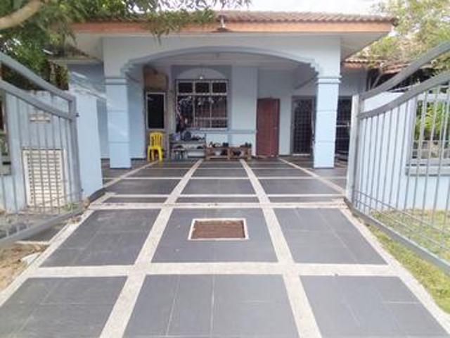 FREEHOLD RENOVATED Semi D House Warisan Permai Kota Warisan Sepang