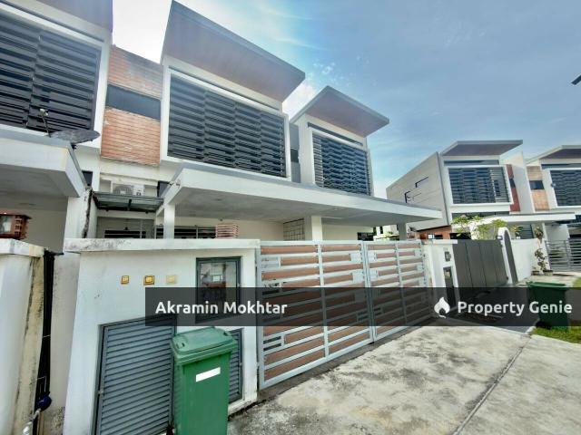 Freehold, Renovated & Partially Furnished | 2.5 Storey Terrace IRIS Taman TTDI Grove, Kajang Selangor