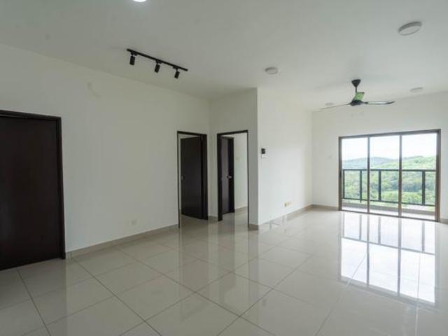 Freehold Renovated Residensi Zamrud Condominium Kajang For Sale