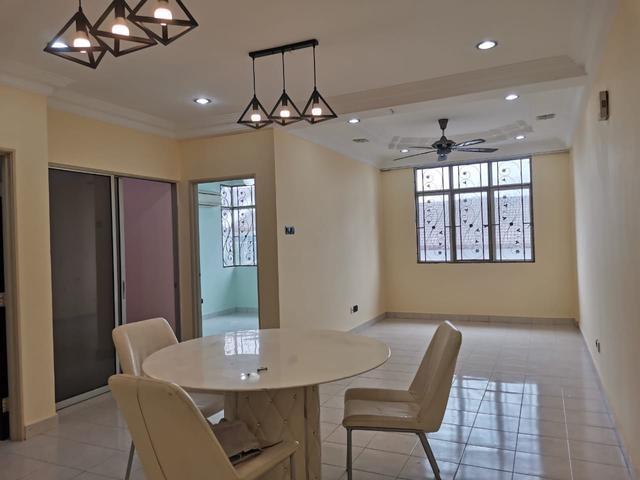 FREEHOLD RENOVATED Townhouse Taragon Puteri Cheras For Sale