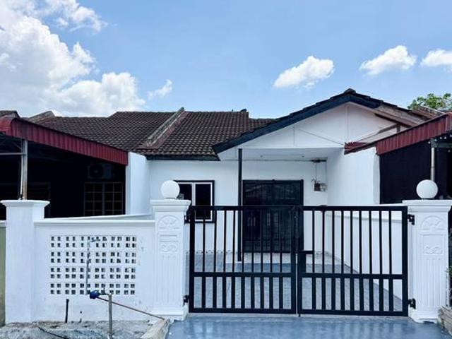 Freehold Renovated Taman Widuri 2 Bukit Beruntung Rawang