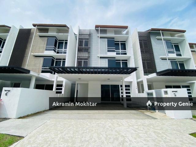 Freehold & Renovated | TWO AND HALF STOREY HYPERLINK HOUSE AT DUTA VILLA PRESINT 14 PUTRAJAYA