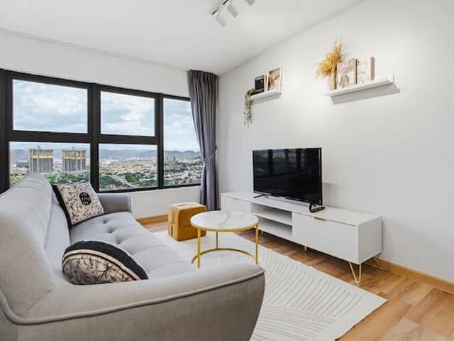 FreeHold Ready Move In Full Loan Furnished High Demand