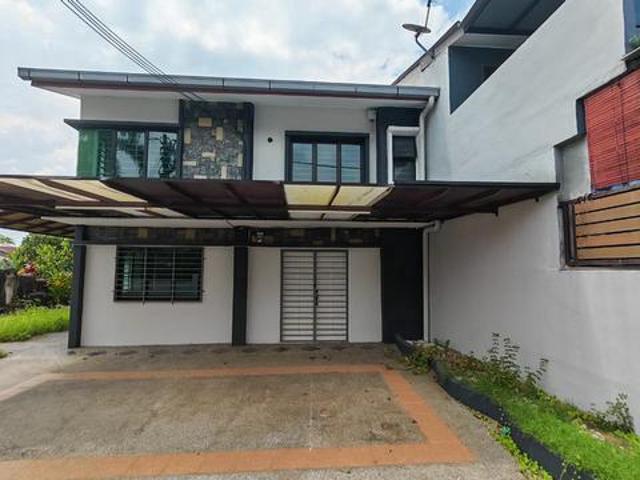 FREEHOLD Refurbished Corner House Taman Bukit Serdang Seri Kembangan