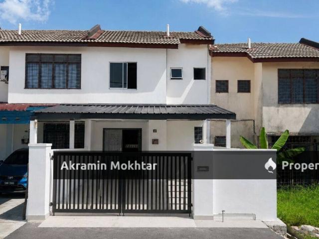 Freehold & Refurbished | Double Storey Terrace Taman Bakawali, Bukit Sentosa